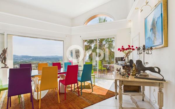 Maison à vendre    6 pièces •  Mandelieu-la-Napoule