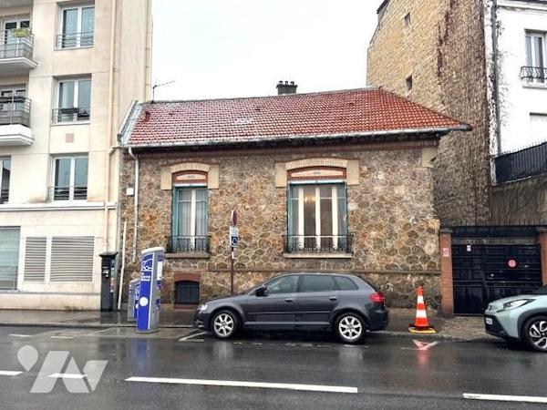 ASNIERES SUR SEINE - AVENUE D'ARGENTEUIL - MAISON 6 PIECES + GRAND JARDIN