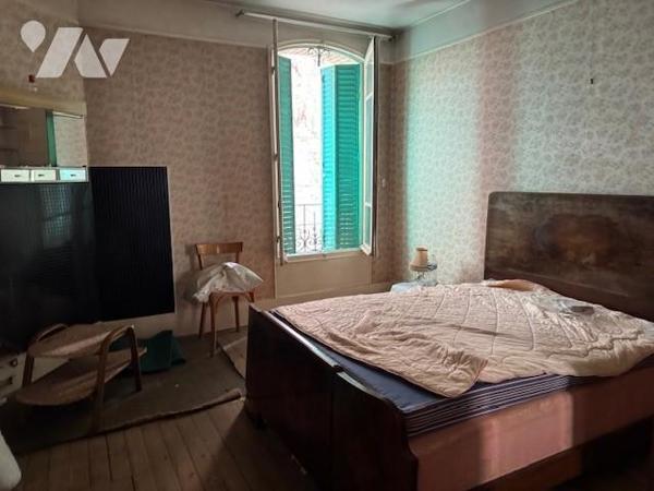 ASNIERES SUR SEINE - AVENUE D'ARGENTEUIL - MAISON 6 PIECES + GRAND JARDIN