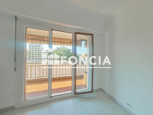 Location Appartement 4 pièces 84.75 m² - 39 IMPASSE FLEURIE St Laurent Du Var 06700