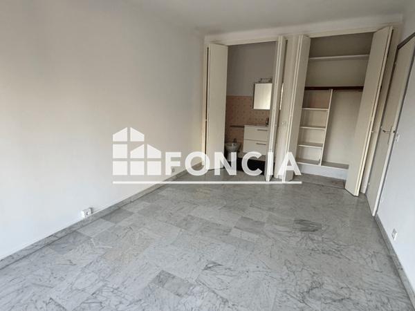 Location Appartement 4 pièces 84.75 m² - 39 IMPASSE FLEURIE St Laurent Du Var 06700