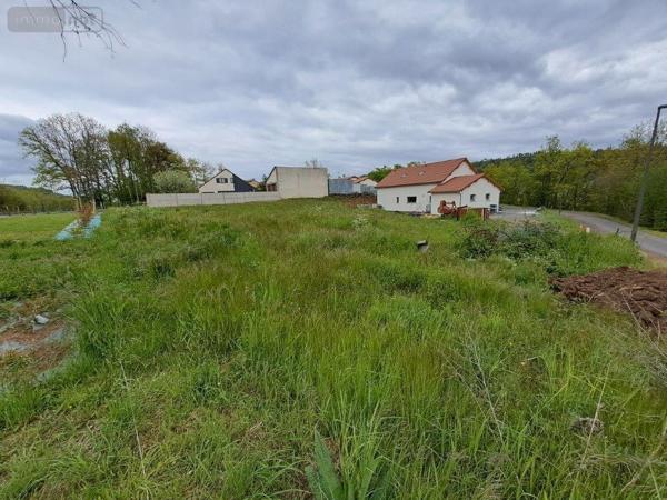 Terrain à Batir à vendre à Roffiac dans le Cantal (15100), ref : 044/852