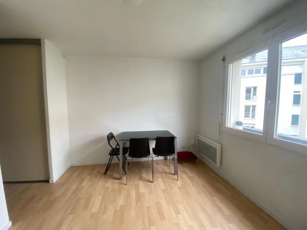 QUARTIER CHAMP DE MARS T1 MEUBLE A LOUER, Nantes 44000