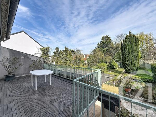 Maison à vendre  6 pièces - 128,03 m 2   NOISY LE GRAND  - 93