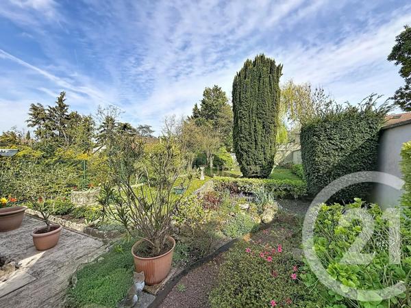 Maison à vendre  6 pièces - 128,03 m 2   NOISY LE GRAND  - 93
