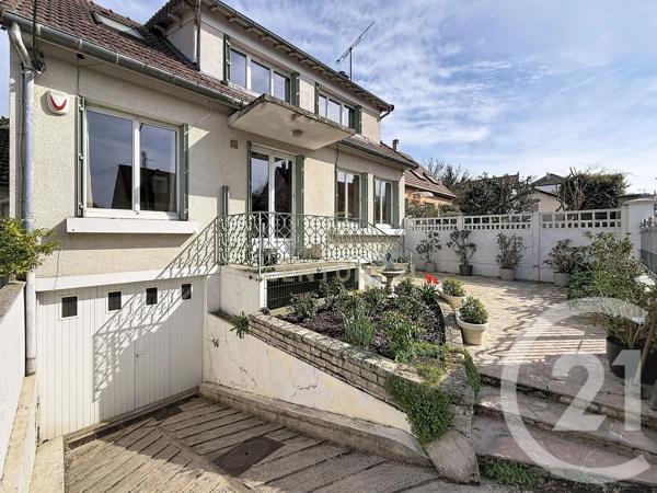 Maison à vendre  6 pièces - 128,03 m 2   NOISY LE GRAND  - 93