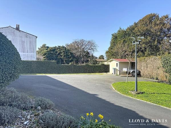 Meschers centre : Maison plain-pied 144 m², 3 chambres, 1500 m² de terrain