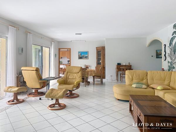 Meschers centre : Maison plain-pied 144 m², 3 chambres, 1500 m² de terrain