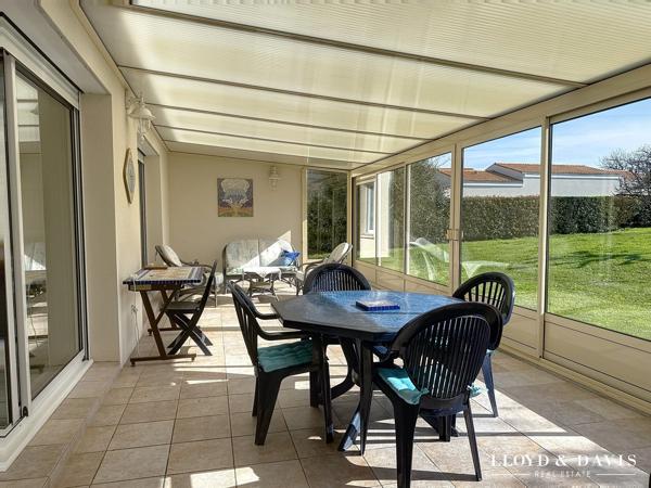 Meschers centre : Maison plain-pied 144 m², 3 chambres, 1500 m² de terrain