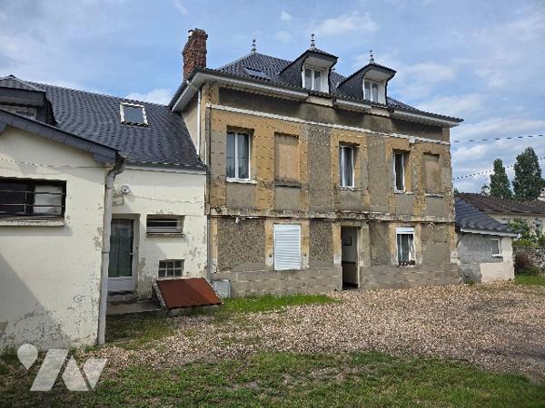 ST ETIENNE DU ROUVRAY, IDEAL INVESTISSEUR, ensemble immobilier mixte commerce et d'habitations