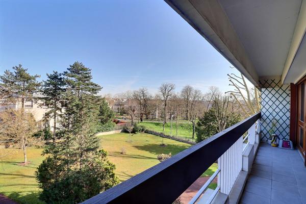 Bel Appartement 5 pièces (98,70 m²) Maisons-Laffitte, Environnement préservé ,13 min gare à pied