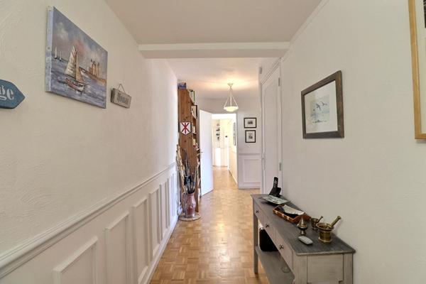 Bel Appartement 5 pièces (98,70 m²) Maisons-Laffitte, Environnement préservé ,13 min gare à pied
