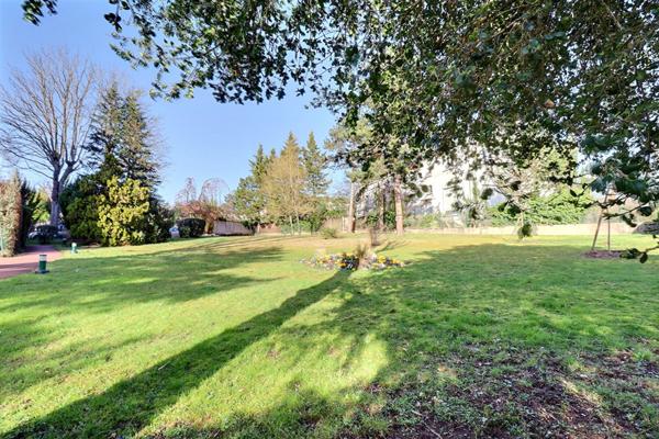 Bel Appartement 5 pièces (98,70 m²) Maisons-Laffitte, Environnement préservé ,13 min gare à pied