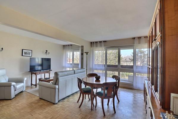 Bel Appartement 5 pièces (98,70 m²) Maisons-Laffitte, Environnement préservé ,13 min gare à pied
