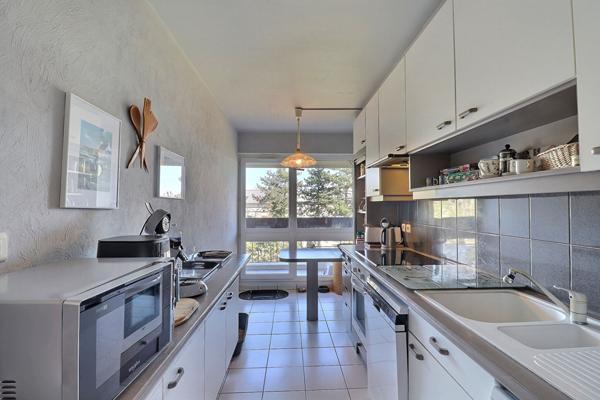 Bel Appartement 5 pièces (98,70 m²) Maisons-Laffitte, Environnement préservé ,13 min gare à pied