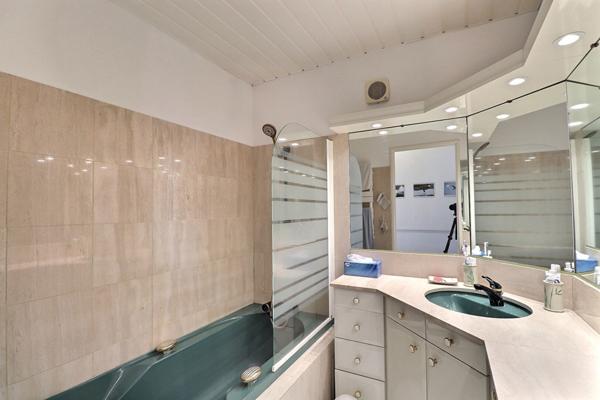 Bel Appartement 5 pièces (98,70 m²) Maisons-Laffitte, Environnement préservé ,13 min gare à pied