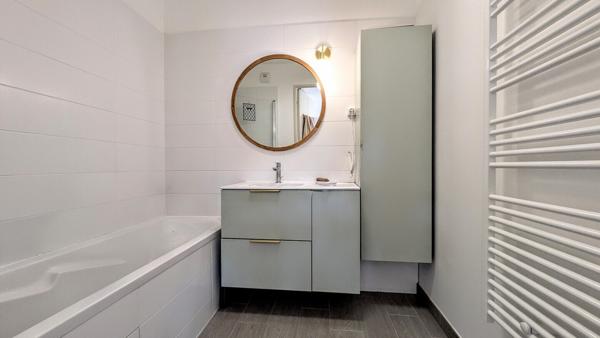 Superbe appartement avec terrasse, double garage et vue dégagée 362 000 €