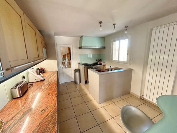 Maison Aussonne 8 pièce(s) avec piscine sur 1236 m² de terrain, hors couloir aérien