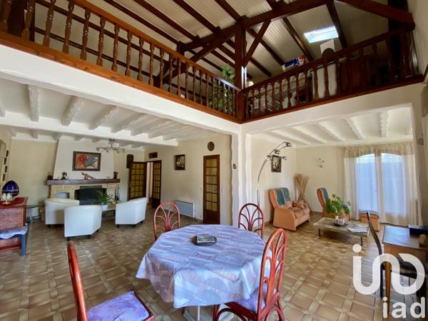 Maison à vendre 5 pièces 246 m² Arès