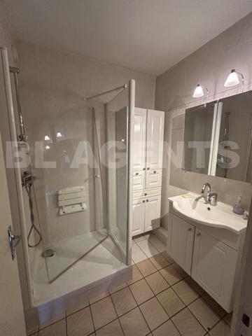  APPARTEMENT 3P DANS UN PARC VERDOYANT ET AU CALME.