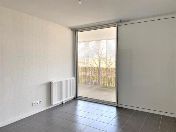 Appartement à louer 2 pièces 42.2m²