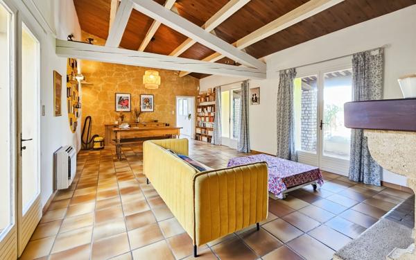 Maison à vendre    5 pièces •  Blauzac