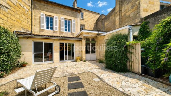 Vente
                Maison bourgeoise214,84 m² - 8 Pièces -
                    LIBOURNE (33500)