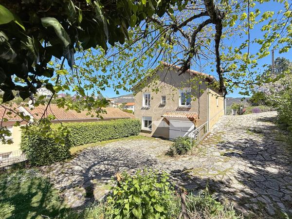 Millau (12100) Au calme et proche centre ville, maison 103 m2 habitables