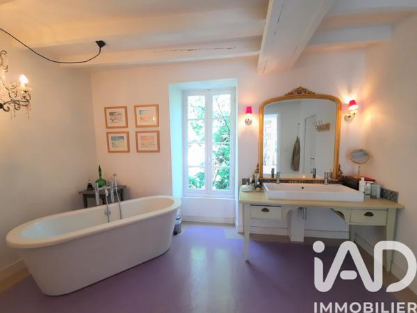 Maison à vendre 10 pièces 354 m² Gensac-la-Pallue