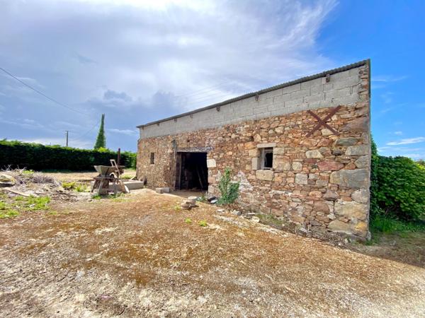 Propriété 225m2 avec hangar et dépendances