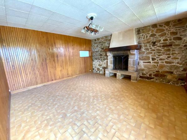 Propriété 225m2 avec hangar et dépendances