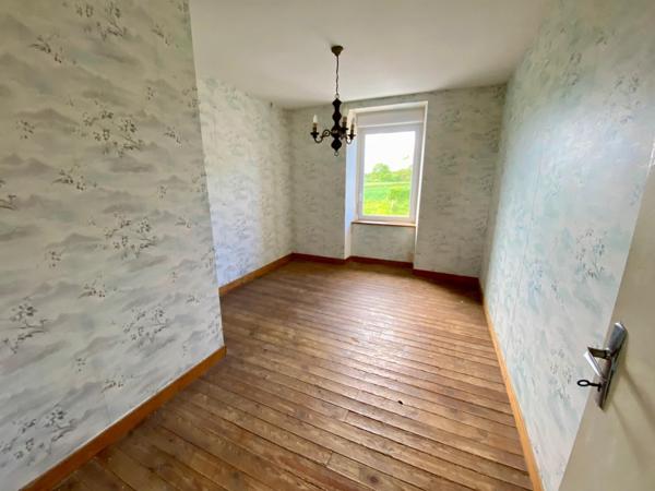 Propriété 225m2 avec hangar et dépendances