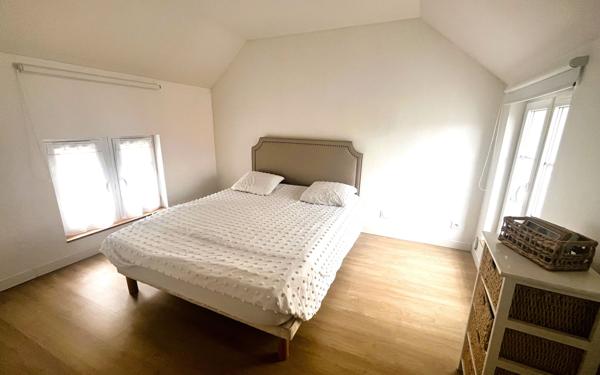 Immeuble à vendre    10 pièces •  Châtellerault