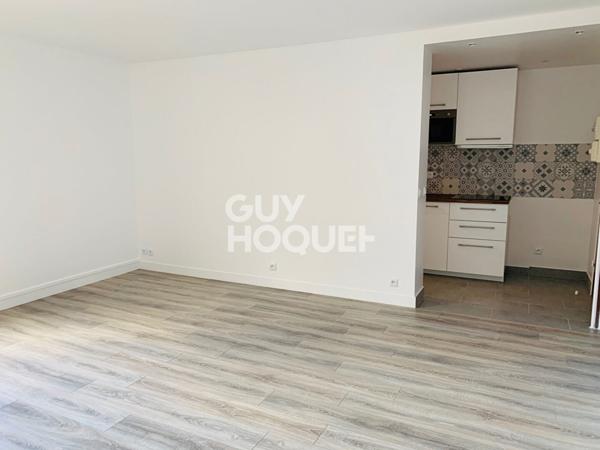 BOIS COLOMBES CENTRE/ STUDIO de 31 m²