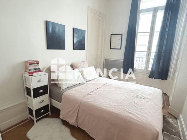 Location Appartement 2 pièces 49.3 m² - 9 RUE MICHELET Saint-etienne 42000