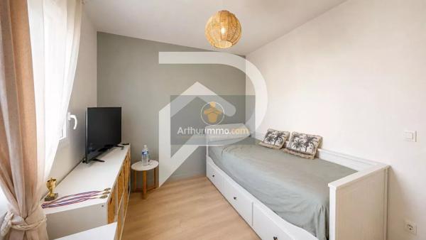 Vente                                                      Maison
                        
                     3 pièces                      82 m2                     à Chanteloup-les-Vignes