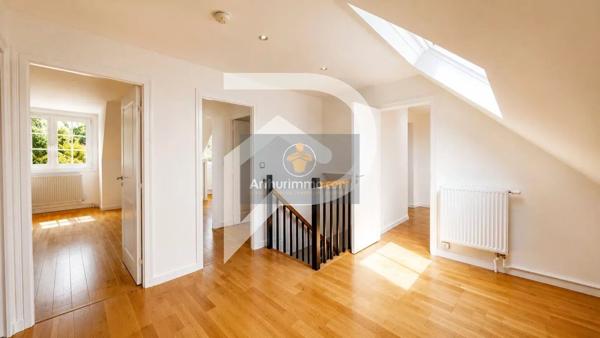 Vente                                                      Maison
                        
                     7 pièces                      160 m2                     à Andrésy