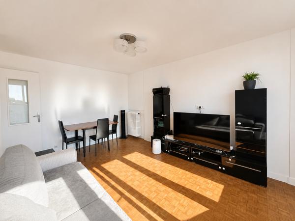 Appartement
         3 pièces
        - 58 m² Exclusivité 279 000 € *