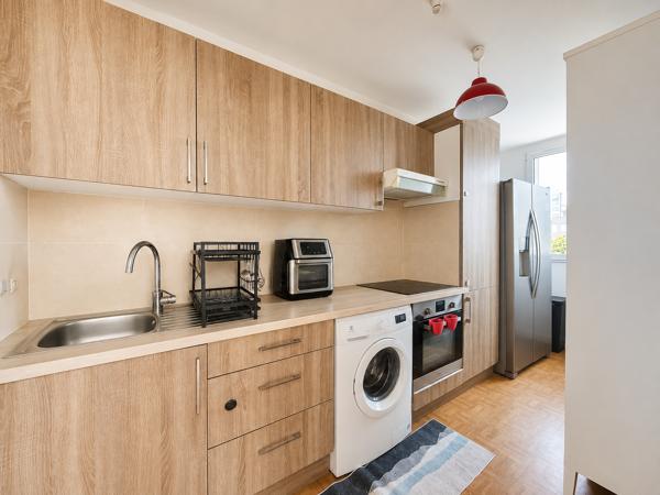 Appartement
         3 pièces
        - 58 m² Exclusivité 279 000 € *