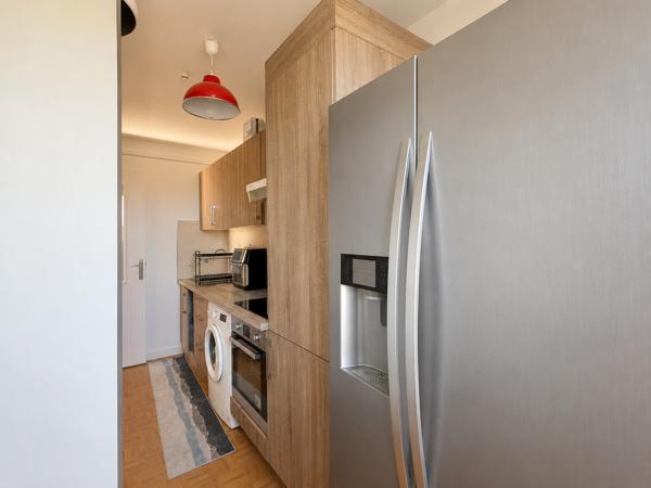 Appartement
         3 pièces
        - 58 m² Exclusivité 279 000 € *