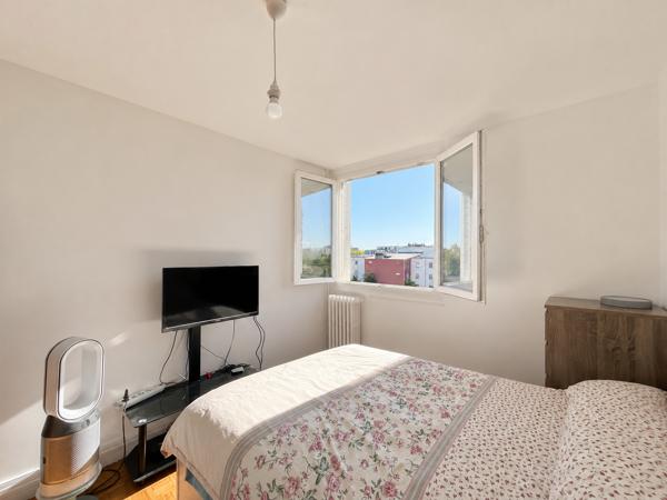 Appartement
         3 pièces
        - 58 m² Exclusivité 279 000 € *