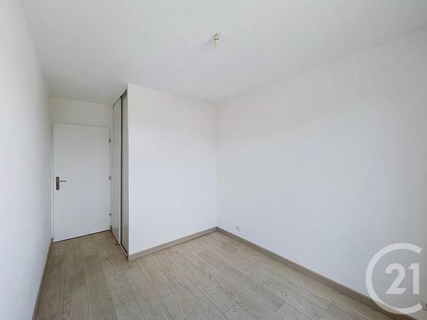 Appartement F3 à vendre  3 pièces - 57,31 m 2   SAVIGNY LE TEMPLE  - 77