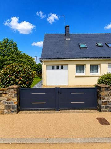 Maison de 105 m² - 5 pièces - terrain 495 m² -  au calme en impasse - 2 garages - proximité du centre-ville (350 m)