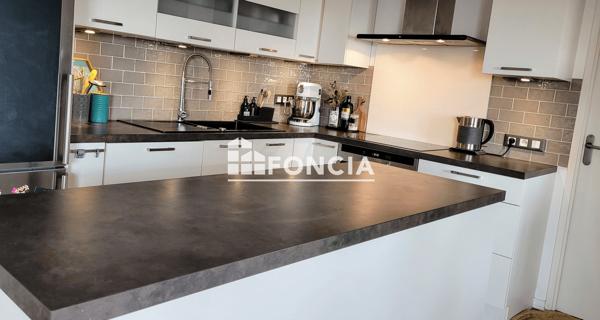 Location Appartement 4 pièces 90.31 m² - Evry 91000