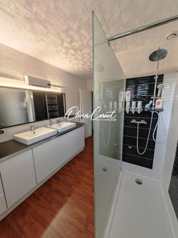 Maison Arcisses 8 pièces 180 m2