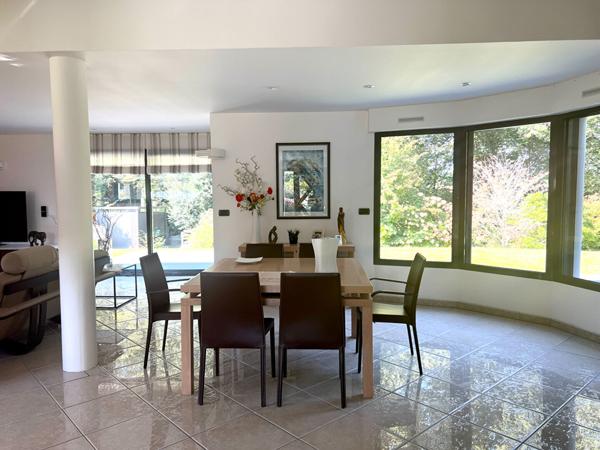 Maison d'architecte au bord de l'Odet.