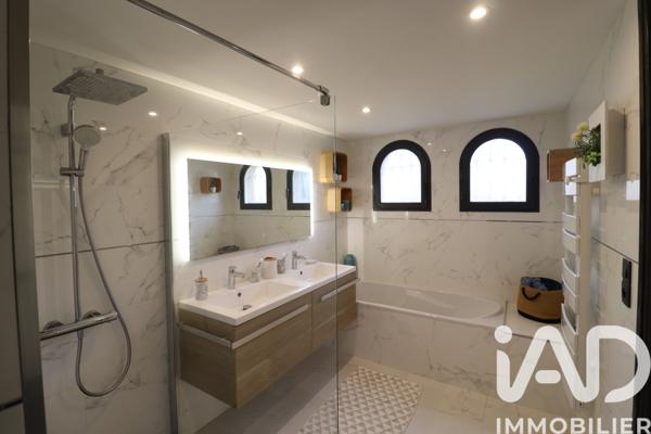 Maison à vendre 5 pièces 133 m² Artigues-près-Bordeaux