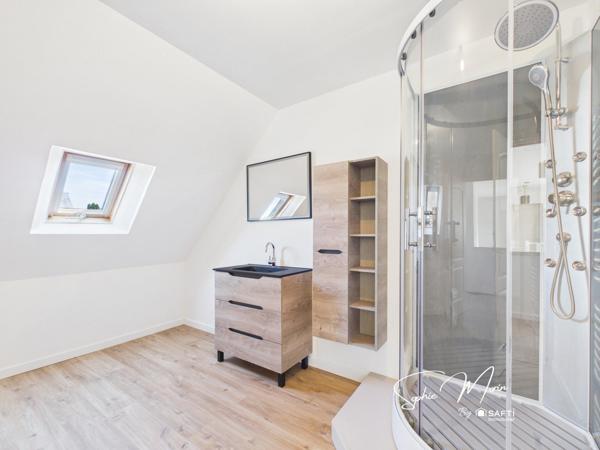 MAISON AVEC VIE DE PLAIN-PIED