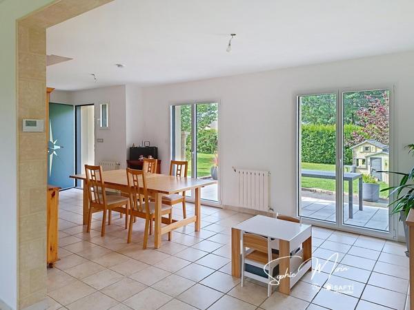 MAISON AVEC VIE DE PLAIN-PIED
