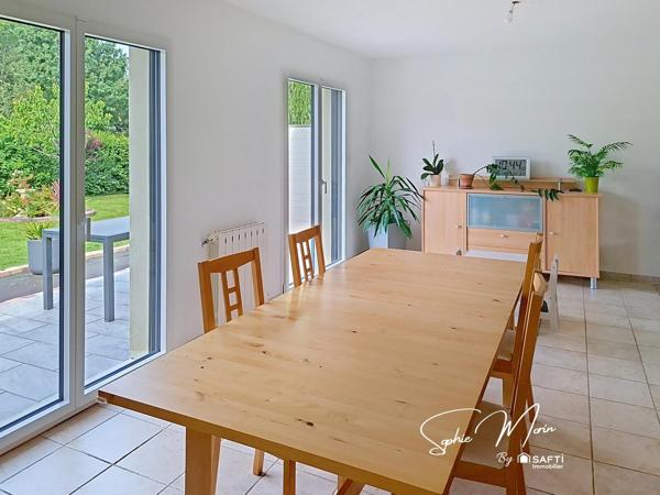 MAISON AVEC VIE DE PLAIN-PIED